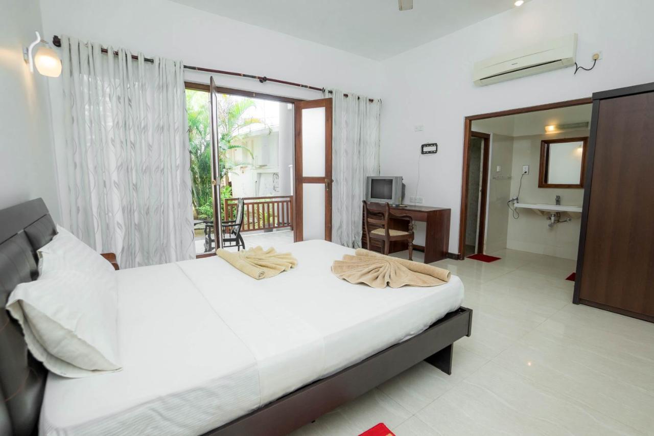 Hotel Neptune Bay Unawatuna Beach Exterior photo