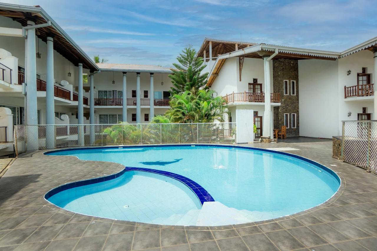 Hotel Neptune Bay Unawatuna Beach Exterior photo
