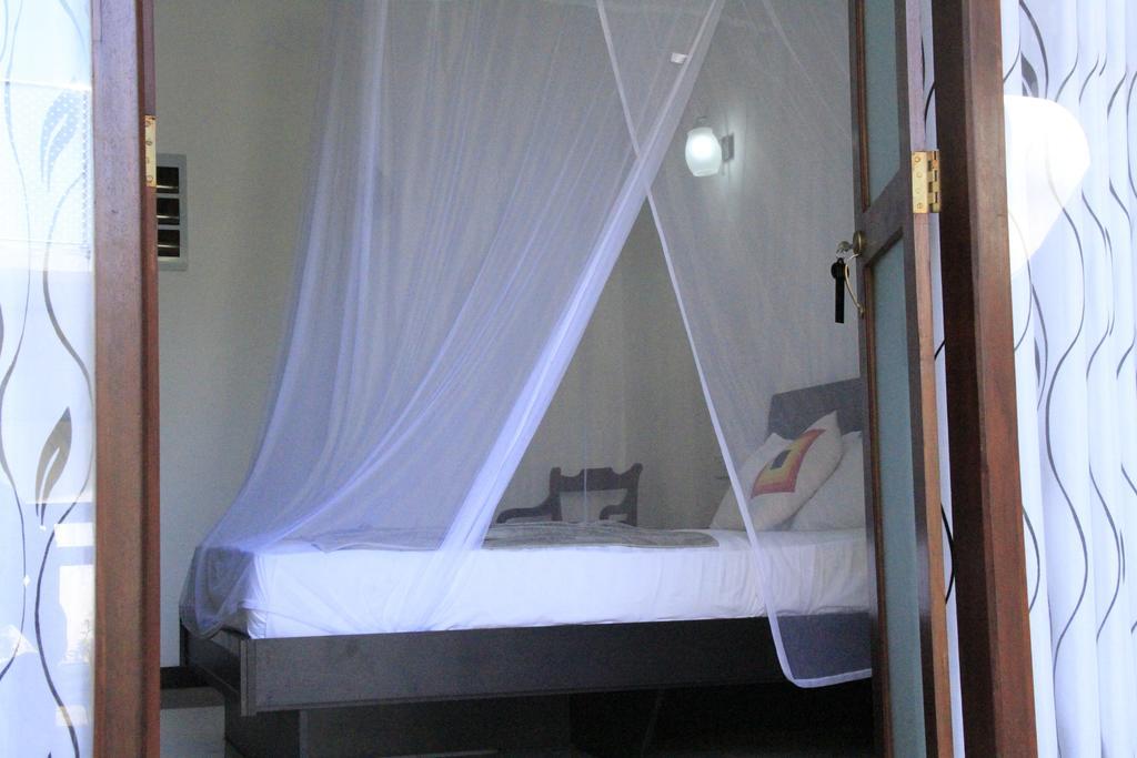 Hotel Neptune Bay Unawatuna Beach Room photo