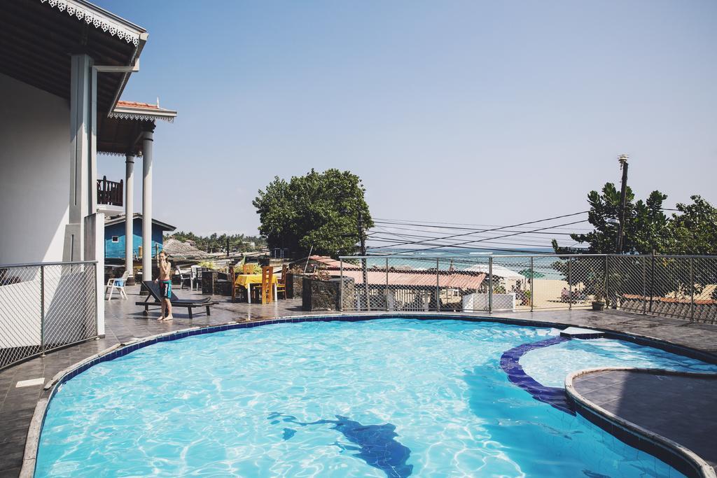 Hotel Neptune Bay Unawatuna Beach Exterior photo
