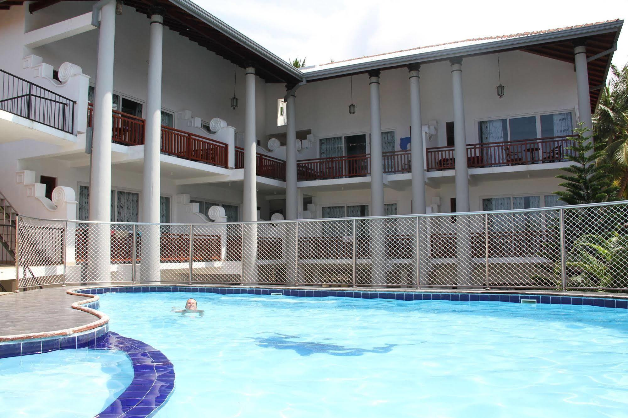 Hotel Neptune Bay Unawatuna Beach Exterior photo