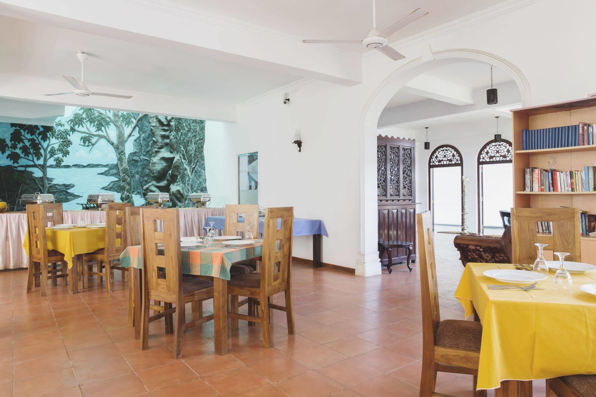 Hotel Neptune Bay Unawatuna Beach Exterior photo